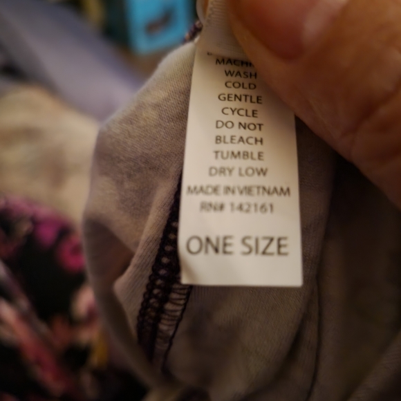 LuLaRoe leggings - Picture 3 of 4